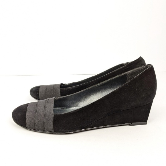 Stuart Weitzman Choked-up Suede Wedge Pump 6.5 - Picture 4 of 8